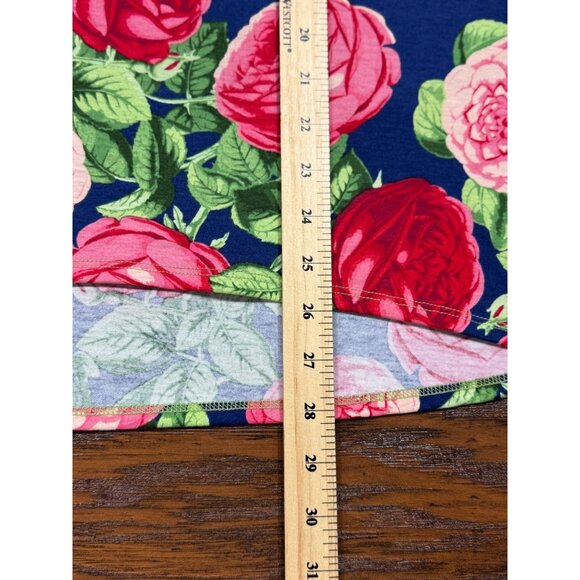 NEW LuLaRoe Womens Knit Tunic Top S Short Sleeve Blue Pink Floral Scoop Neck - Picture 7 of 7